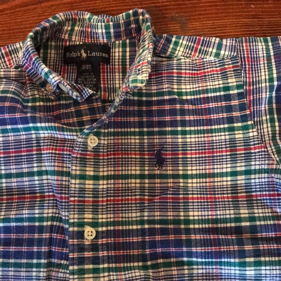 Button down - Picture 3 of 3